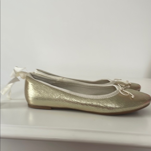 NWT: J. Crew Factory Girls Gold Ballet Flats with Bow (size 2) - Picture 2 of 5